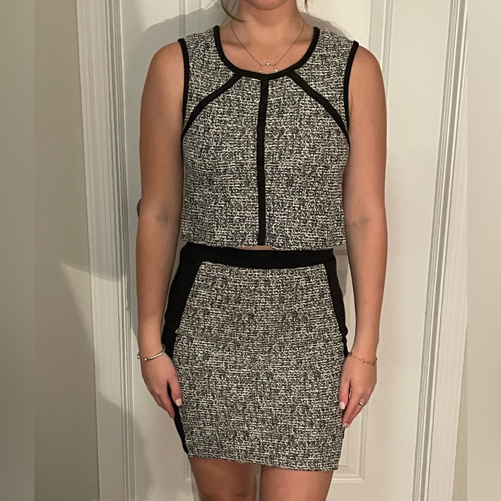 Two piece skirt set
